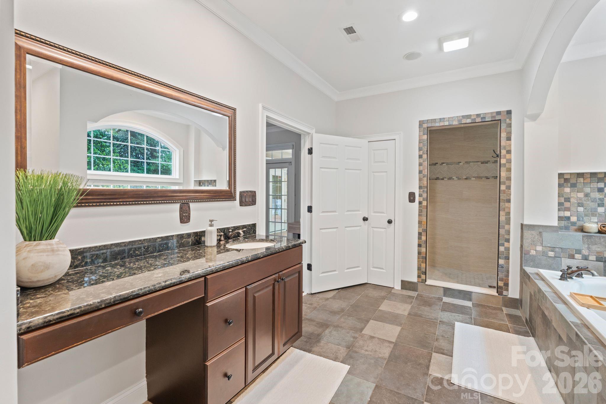 2435 Smith Cove Road Denver NC 28037