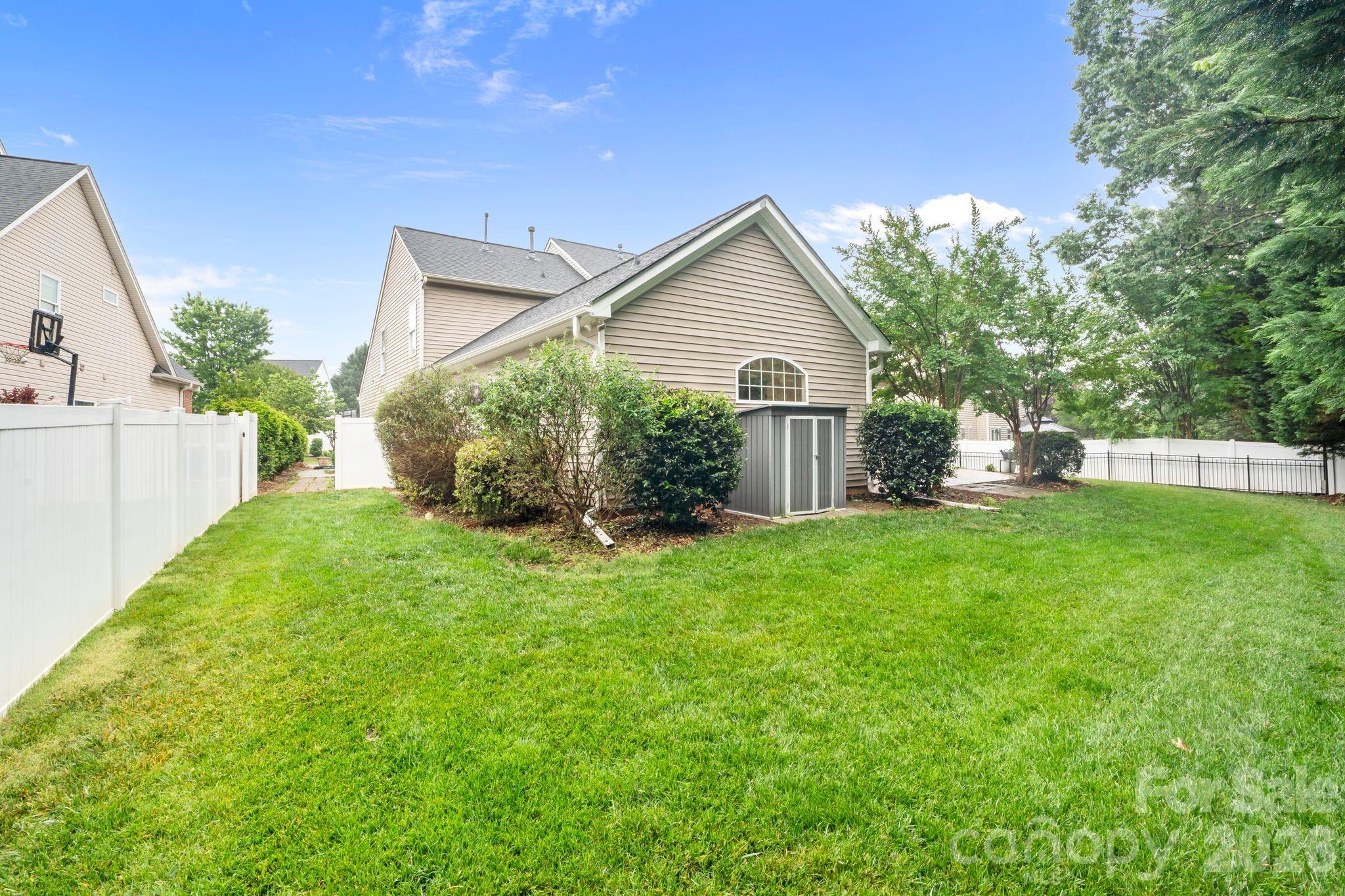 2435 Smith Cove Road Denver NC 28037