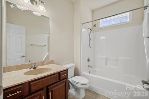 2 Breyerton Court Asheville NC 28804