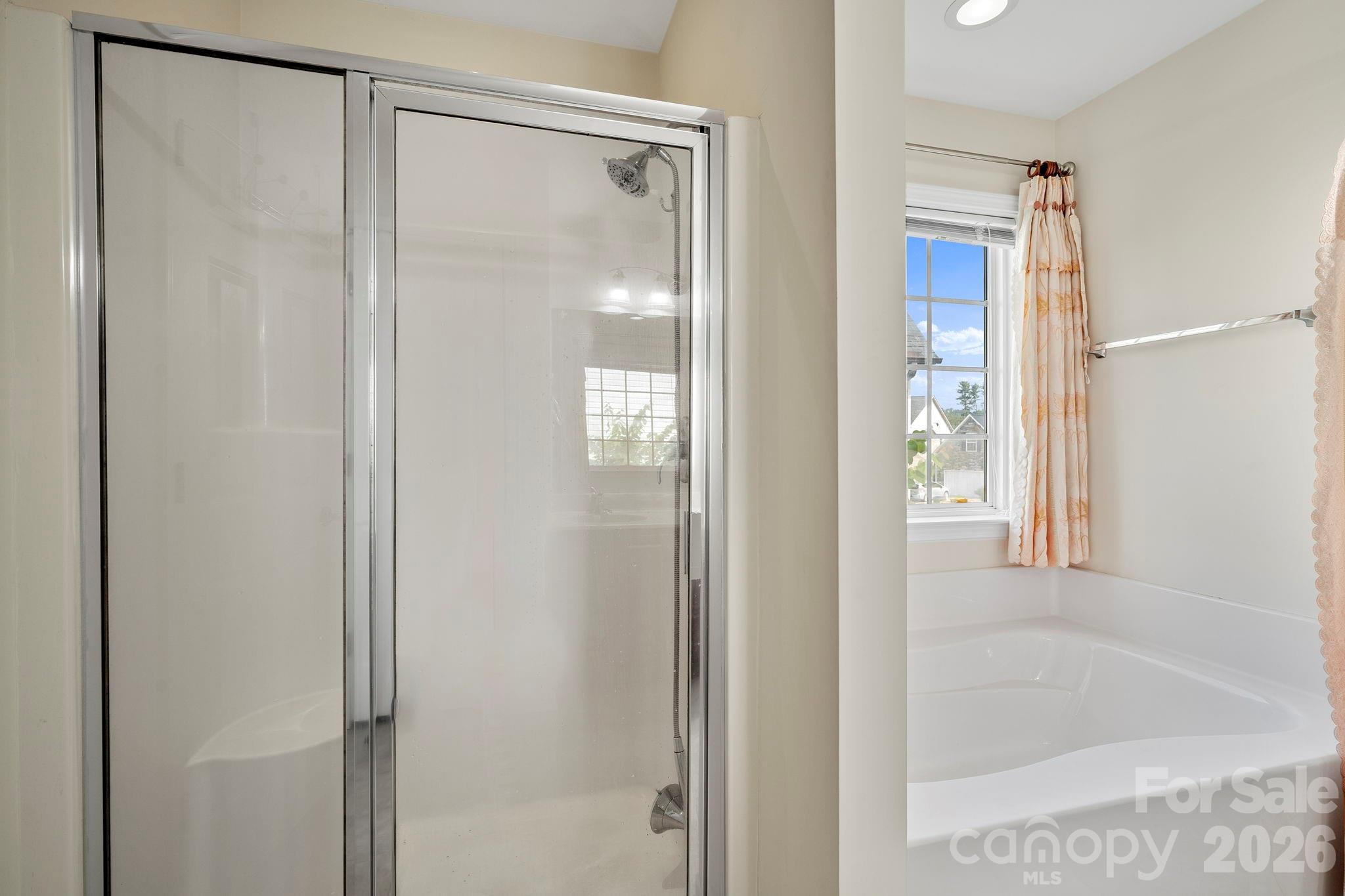 2 Breyerton Court Asheville NC 28804