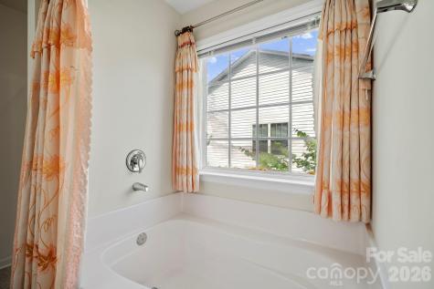 2 Breyerton Court Asheville NC 28804