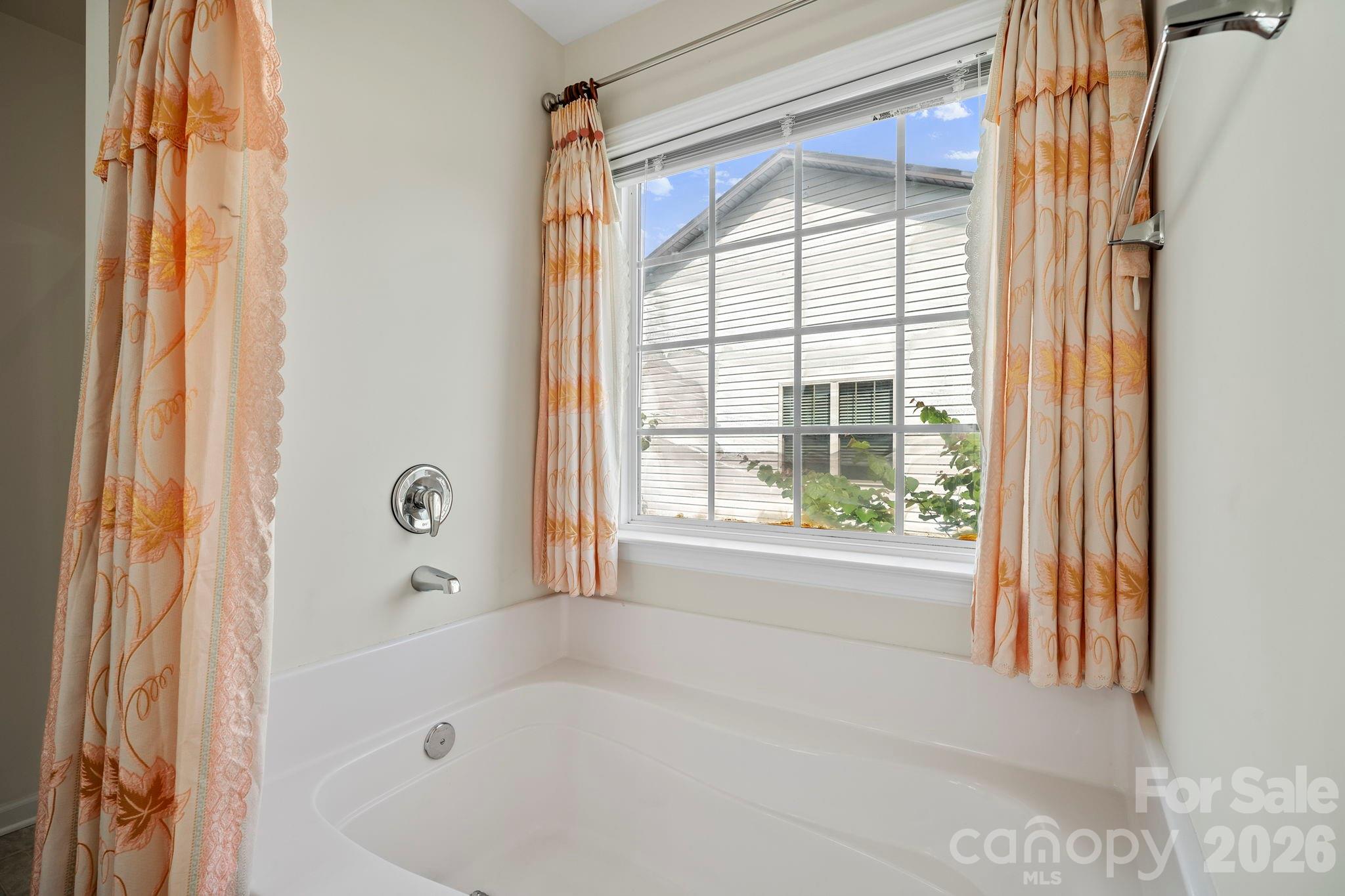 2 Breyerton Court Asheville NC 28804