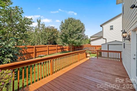 2 Breyerton Court Asheville NC 28804