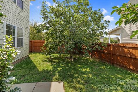2 Breyerton Court Asheville NC 28804