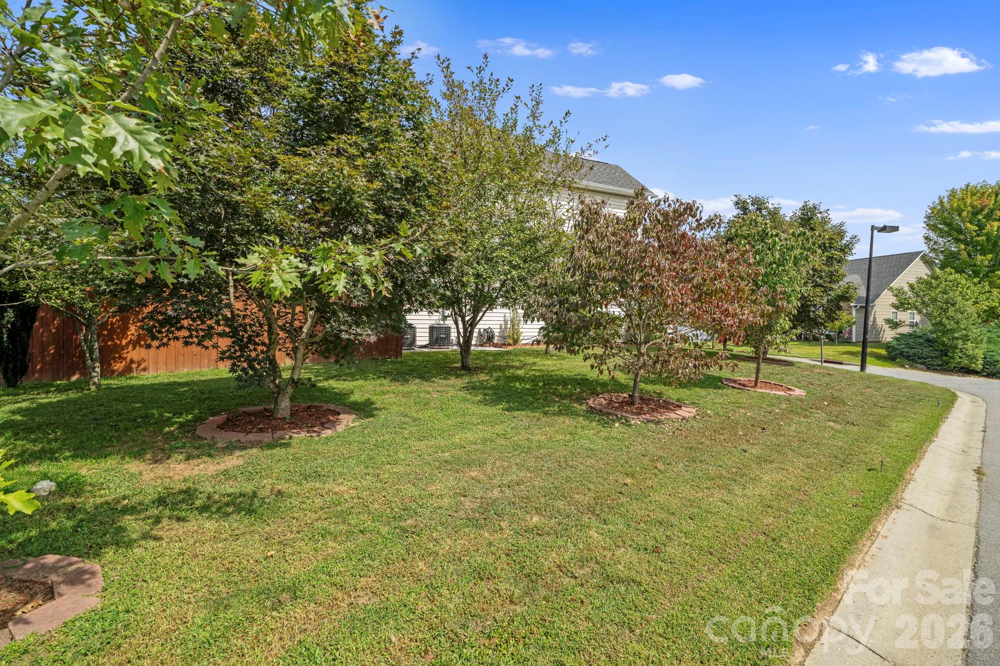 2 Breyerton Court Asheville NC 28804