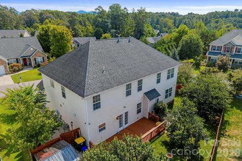 2 Breyerton Court Asheville NC 28804