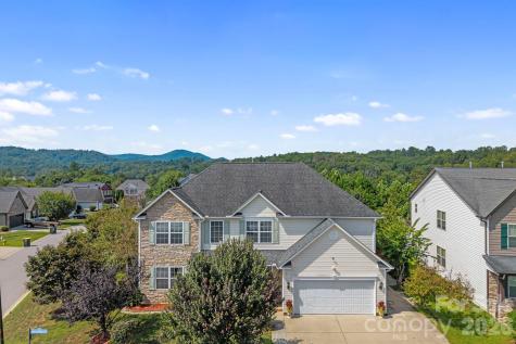2 Breyerton Court Asheville NC 28804