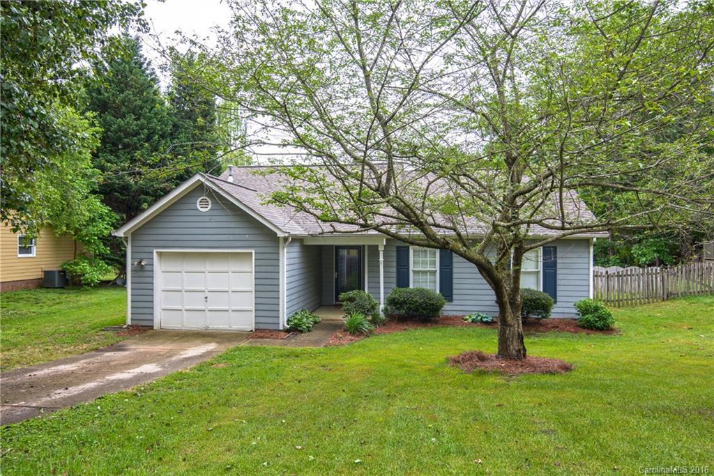 7806 Bridle Court Charlotte NC 28216