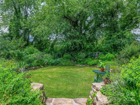 7 Mill Stone Drive Asheville NC 28803