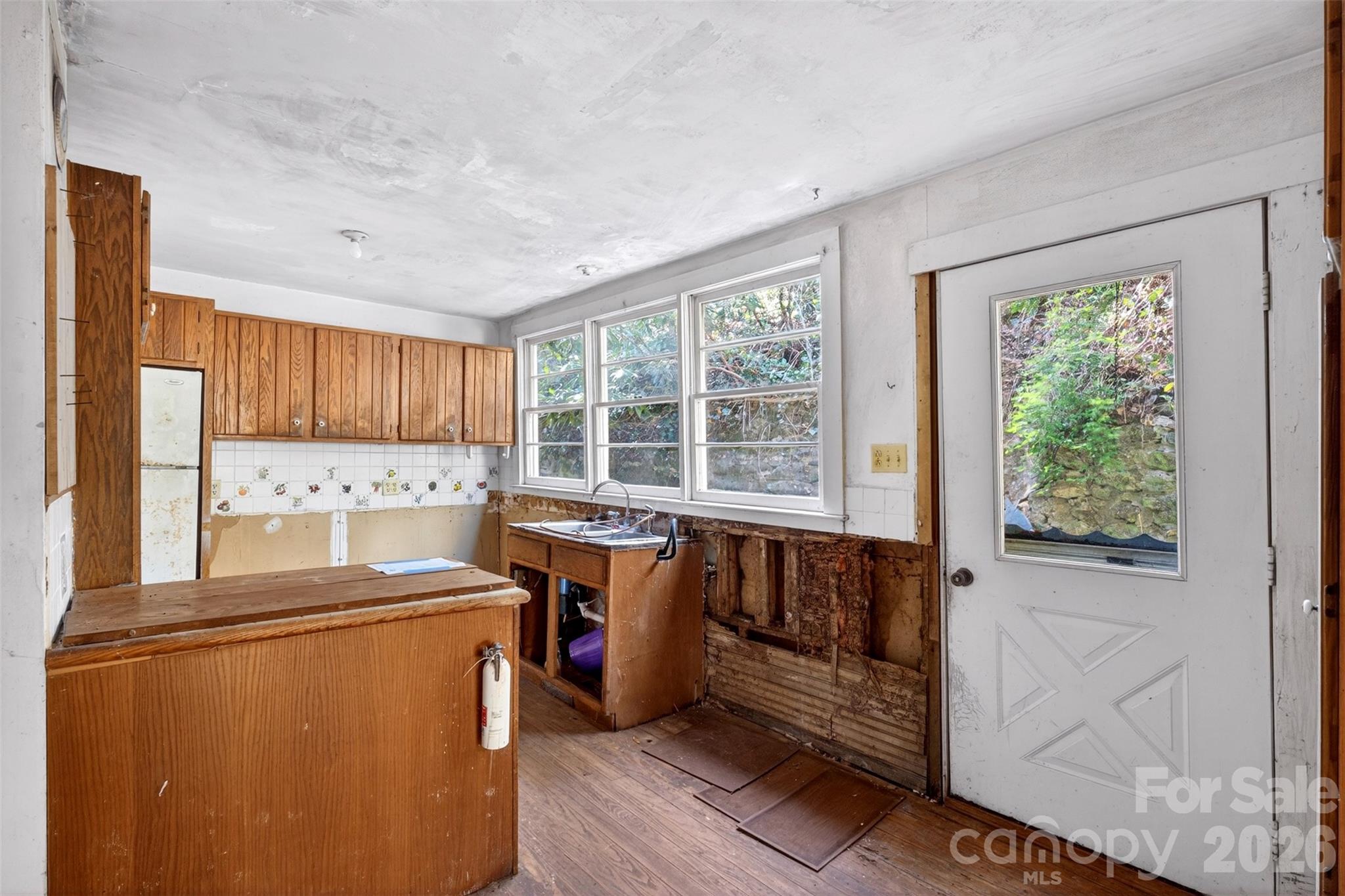 105 Poplar Street Saluda NC 28773