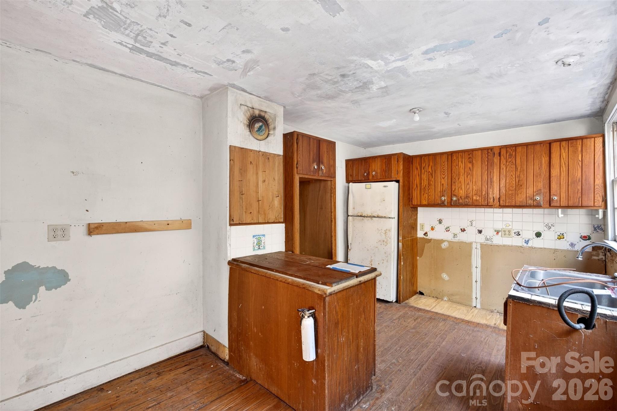 105 Poplar Street Saluda NC 28733