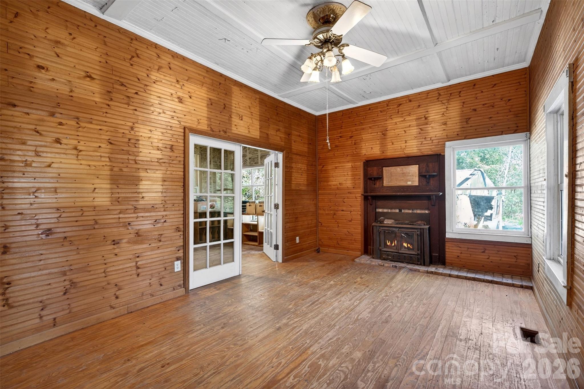 105 Poplar Street Saluda NC 28733