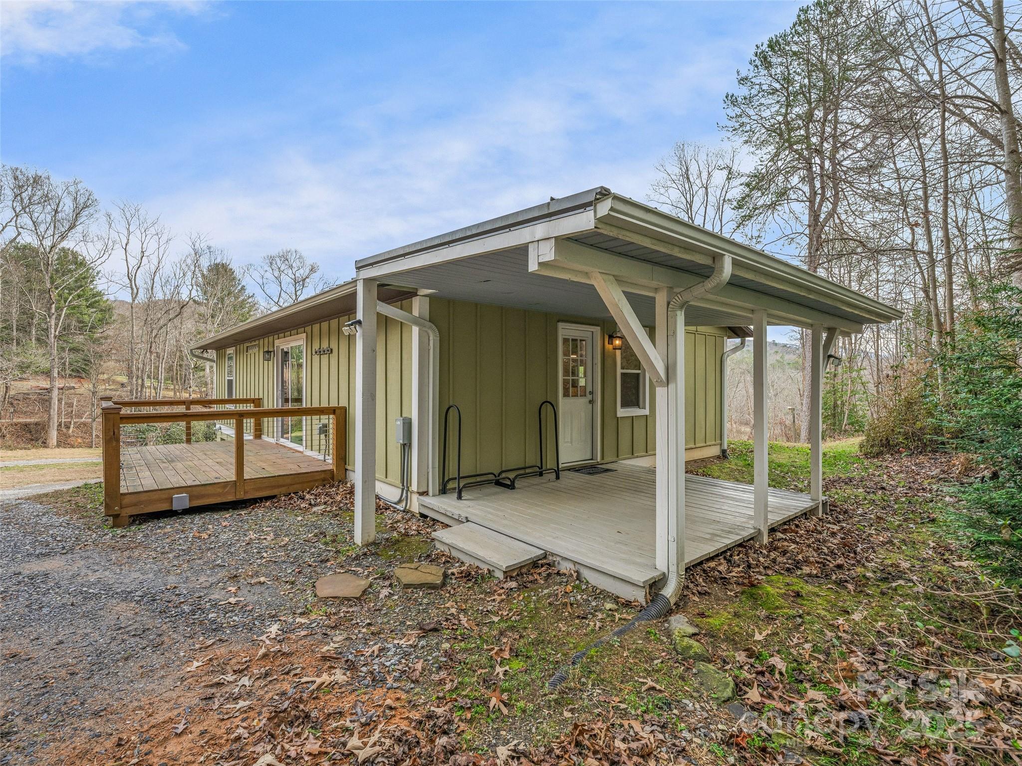 704 Old Fort Road Fairview NC 28730