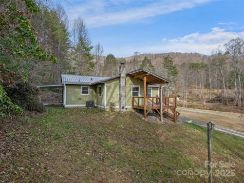 704 Old Fort Road Fairview NC 28730