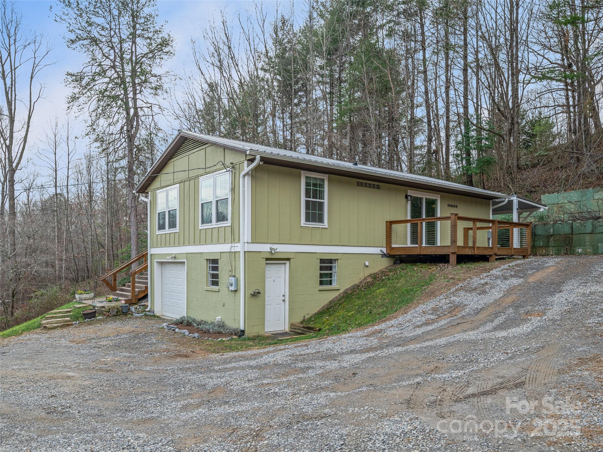 704 Old Fort Road Fairview NC 28730