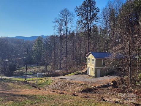 704 Old Fort Road Fairview NC 28730