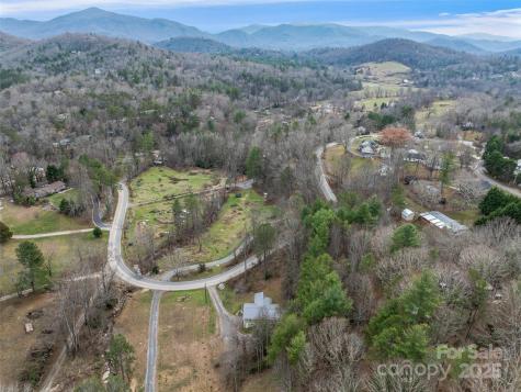 704 Old Fort Road Fairview NC 28730