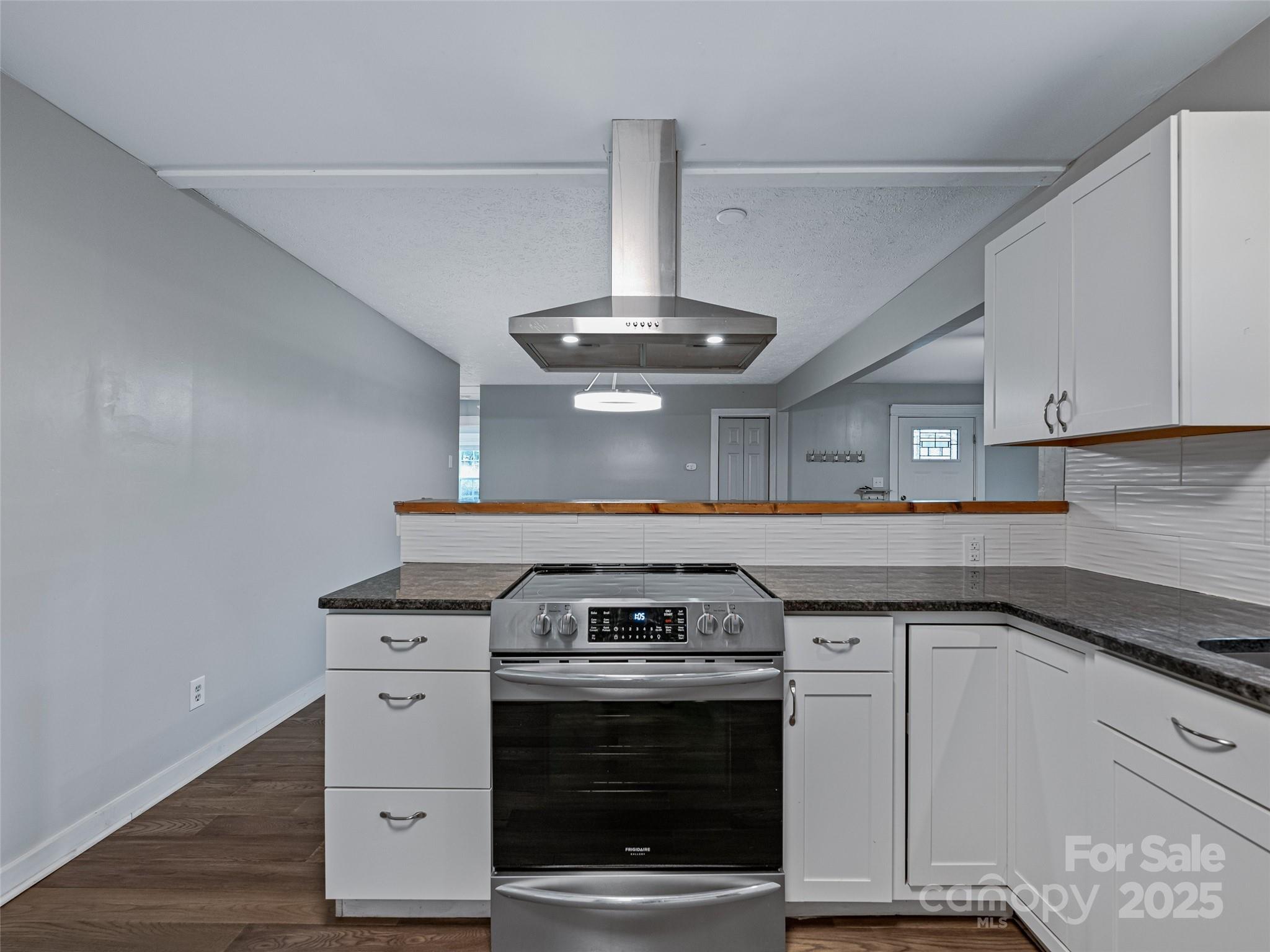 704 Old Fort Road Fairview NC 28730