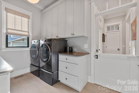 351 Delburg Street Davidson NC 28036