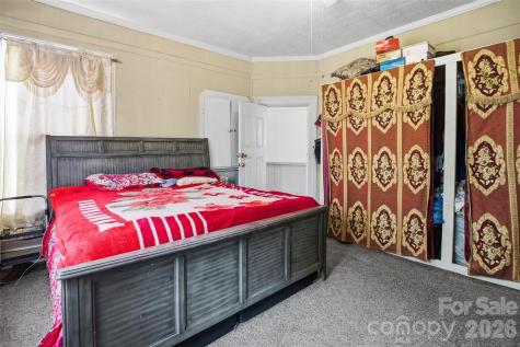 1212 S Salisbury Avenue Spencer NC 28159