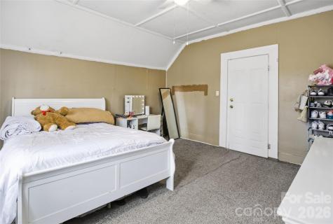 1212 S Salisbury Avenue Spencer NC 28159