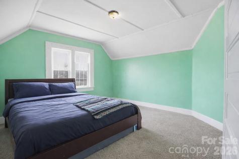 1212 S Salisbury Avenue Spencer NC 28159