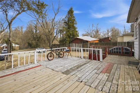 1212 S Salisbury Avenue Spencer NC 28159