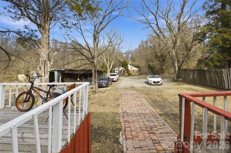 1212 S Salisbury Avenue Spencer NC 28159