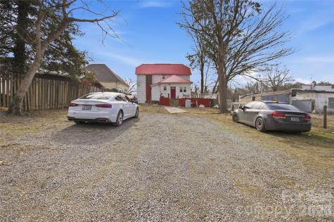 1212 S Salisbury Avenue Spencer NC 28159