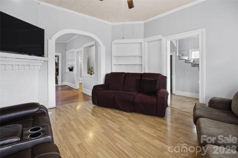 1212 S Salisbury Avenue Spencer NC 28159