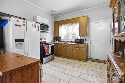 1212 S Salisbury Avenue Spencer NC 28159