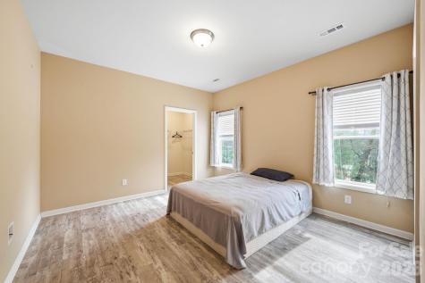 138 Lone Eagle Lane Hendersonville NC 28739
