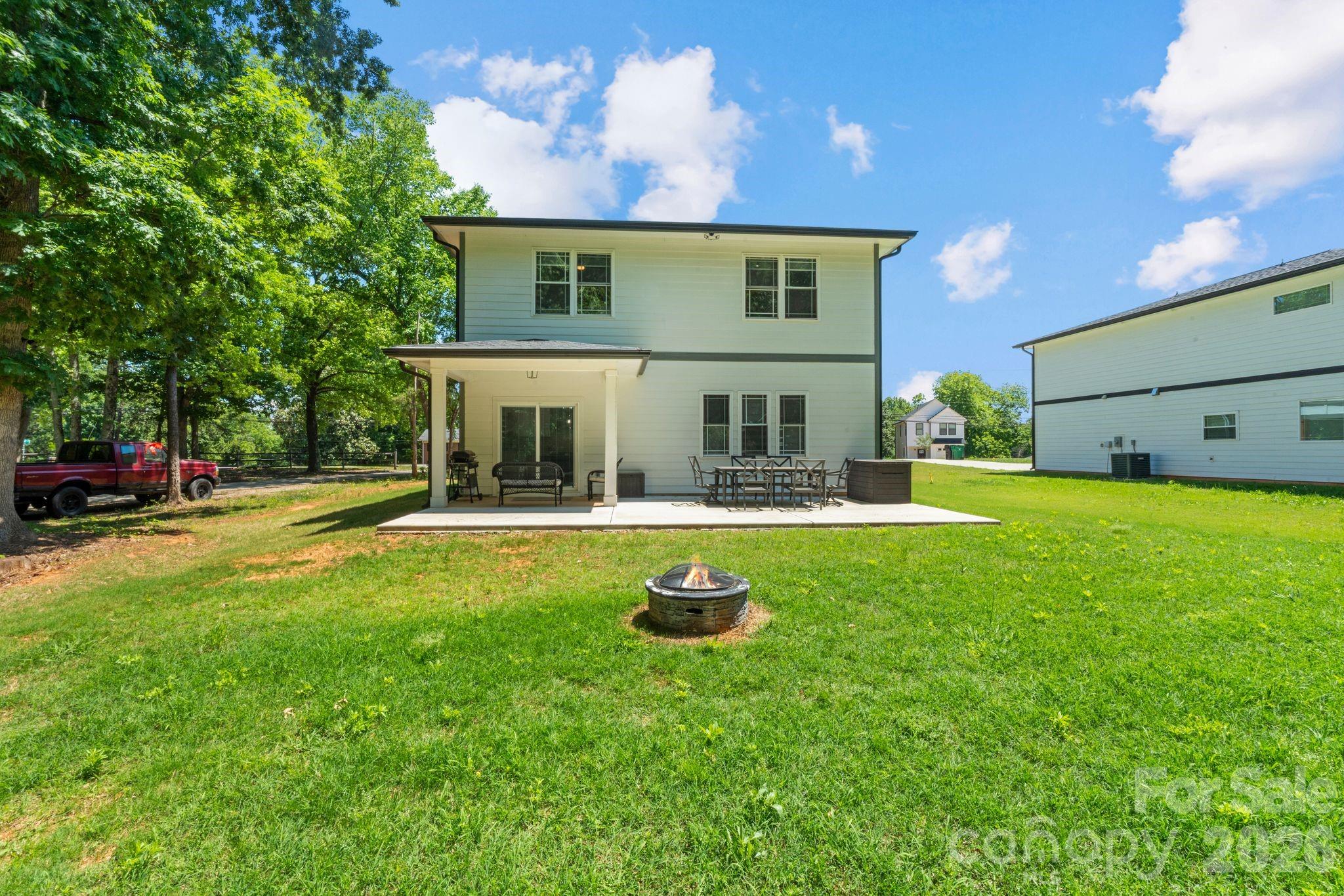 8925 Harrisburg Road Charlotte NC 28215