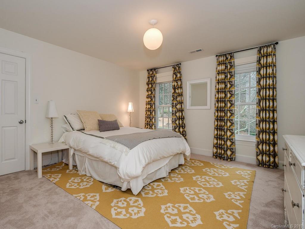 4833 Broad Hollow Drive Charlotte NC 28226