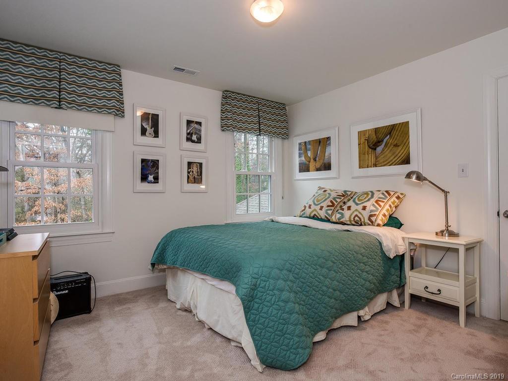 4833 Broad Hollow Drive Charlotte NC 28226