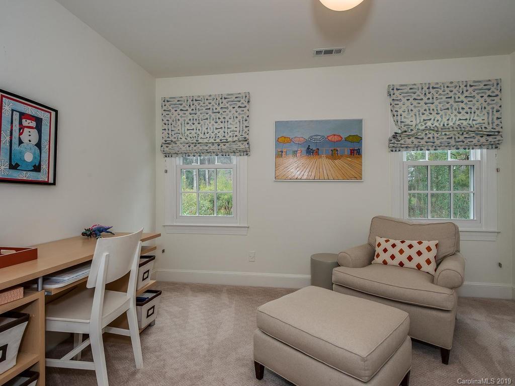 4833 Broad Hollow Drive Charlotte NC 28226