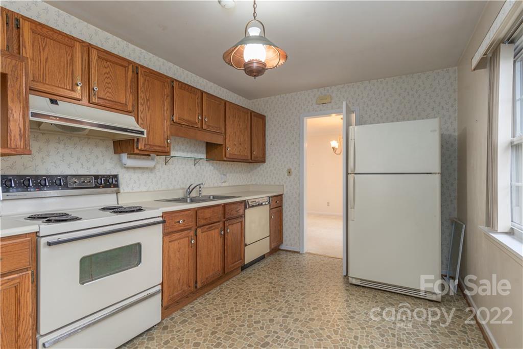 8 Glenview Road Asheville NC 28804