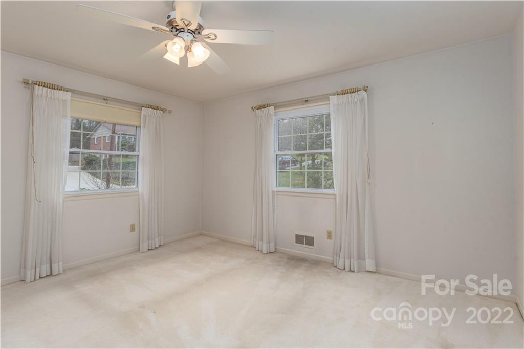 8 Glenview Road Asheville NC 28804