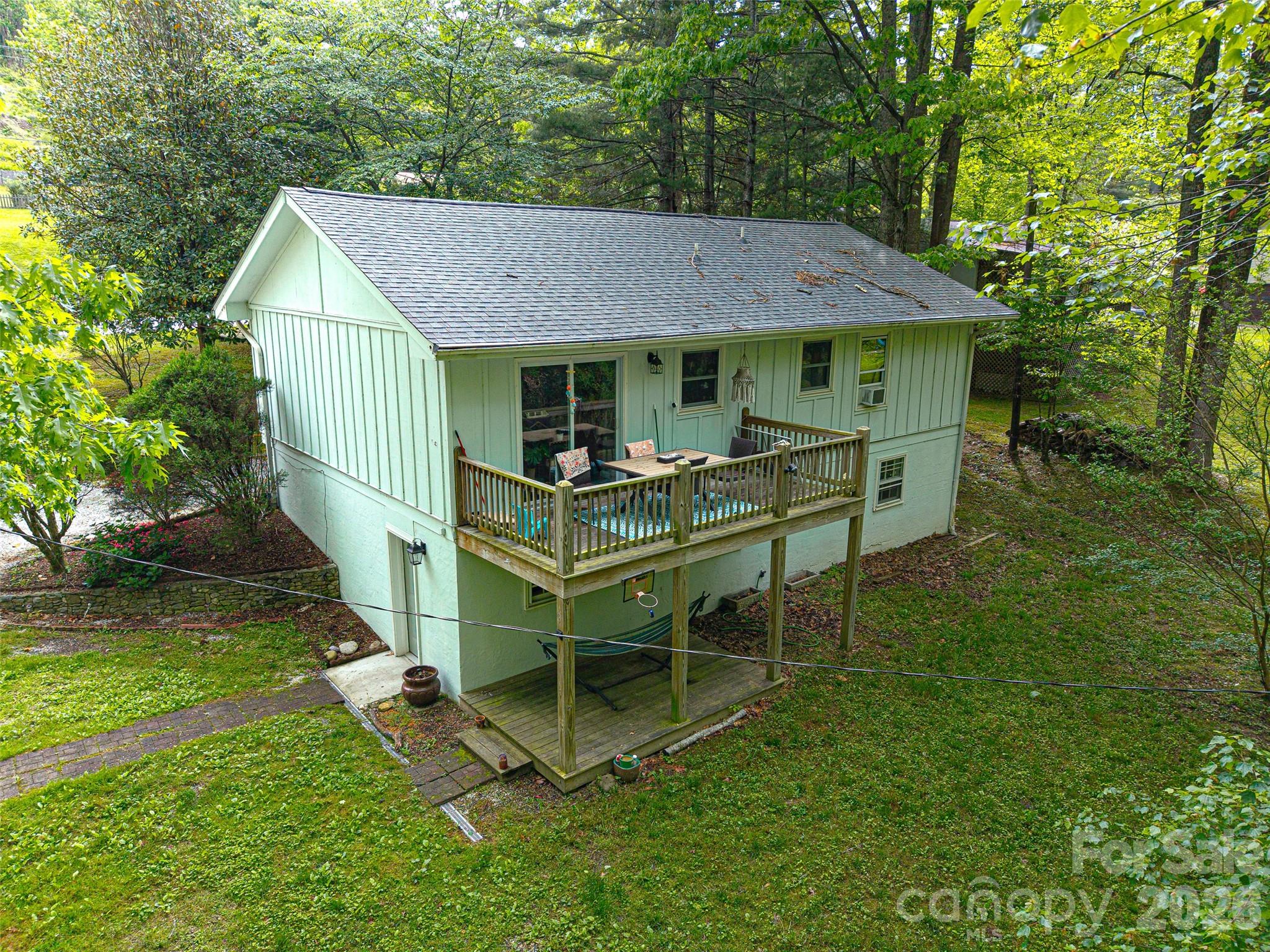 659 Salisbury Road Hendersonville NC 28792