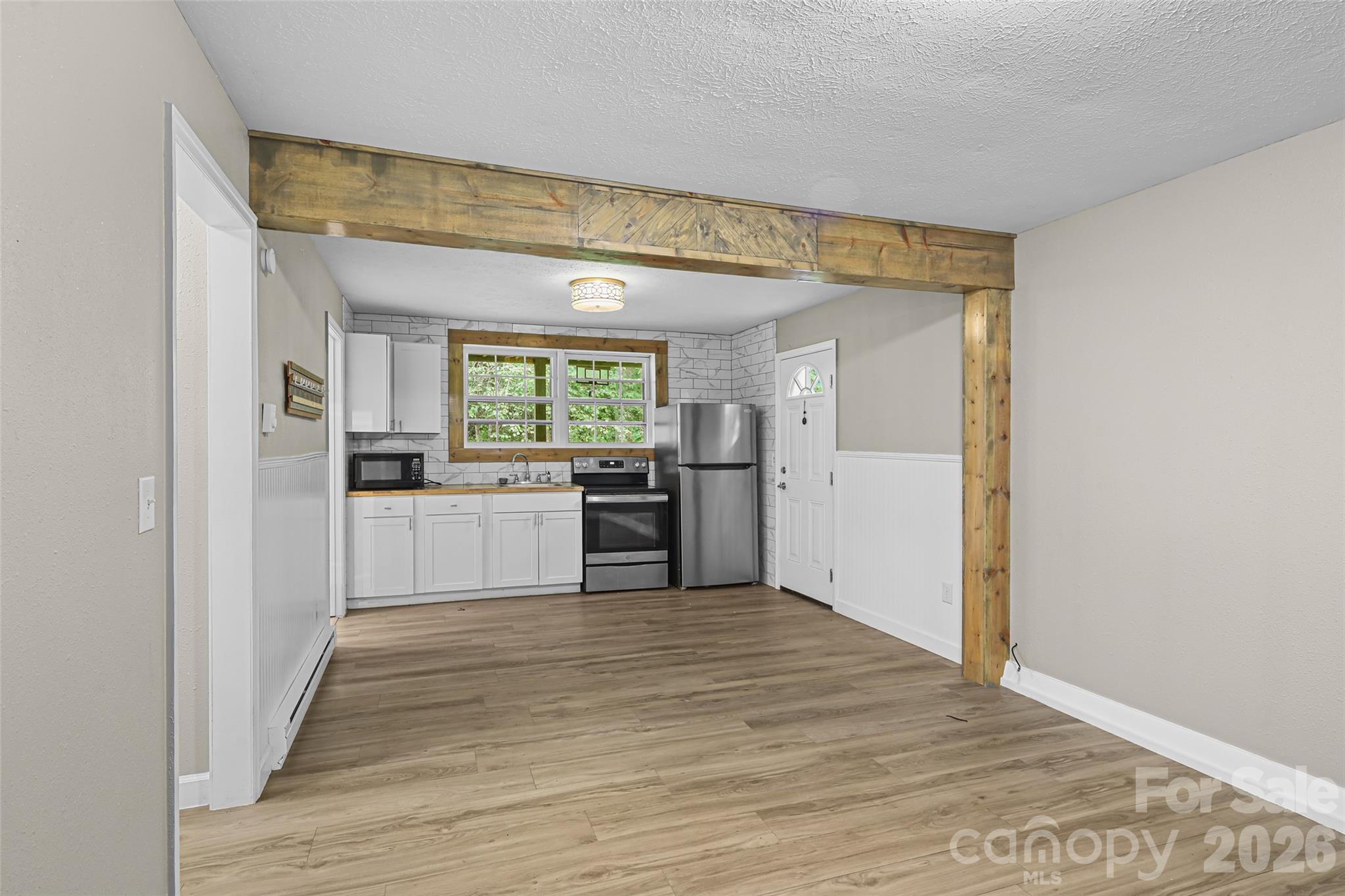 659 Salisbury Road Hendersonville NC 28792