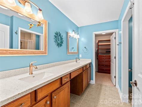 60 Mountain Meadow Circle Weaverville NC 28787