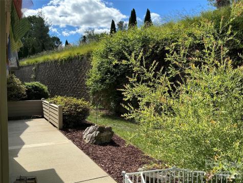 60 Mountain Meadow Circle Weaverville NC 28787