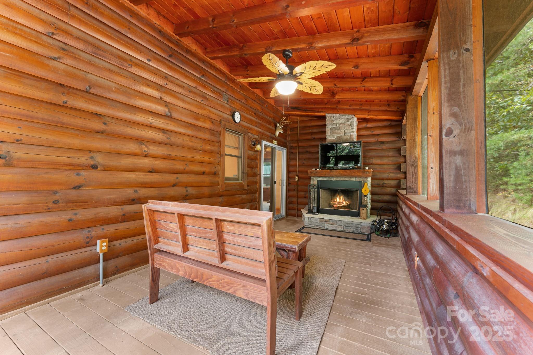 80 Slow Lane Whittier NC 28789
