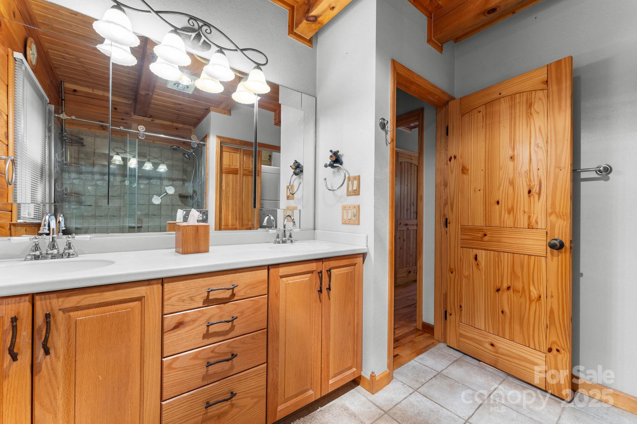 80 Slow Lane Whittier NC 28789