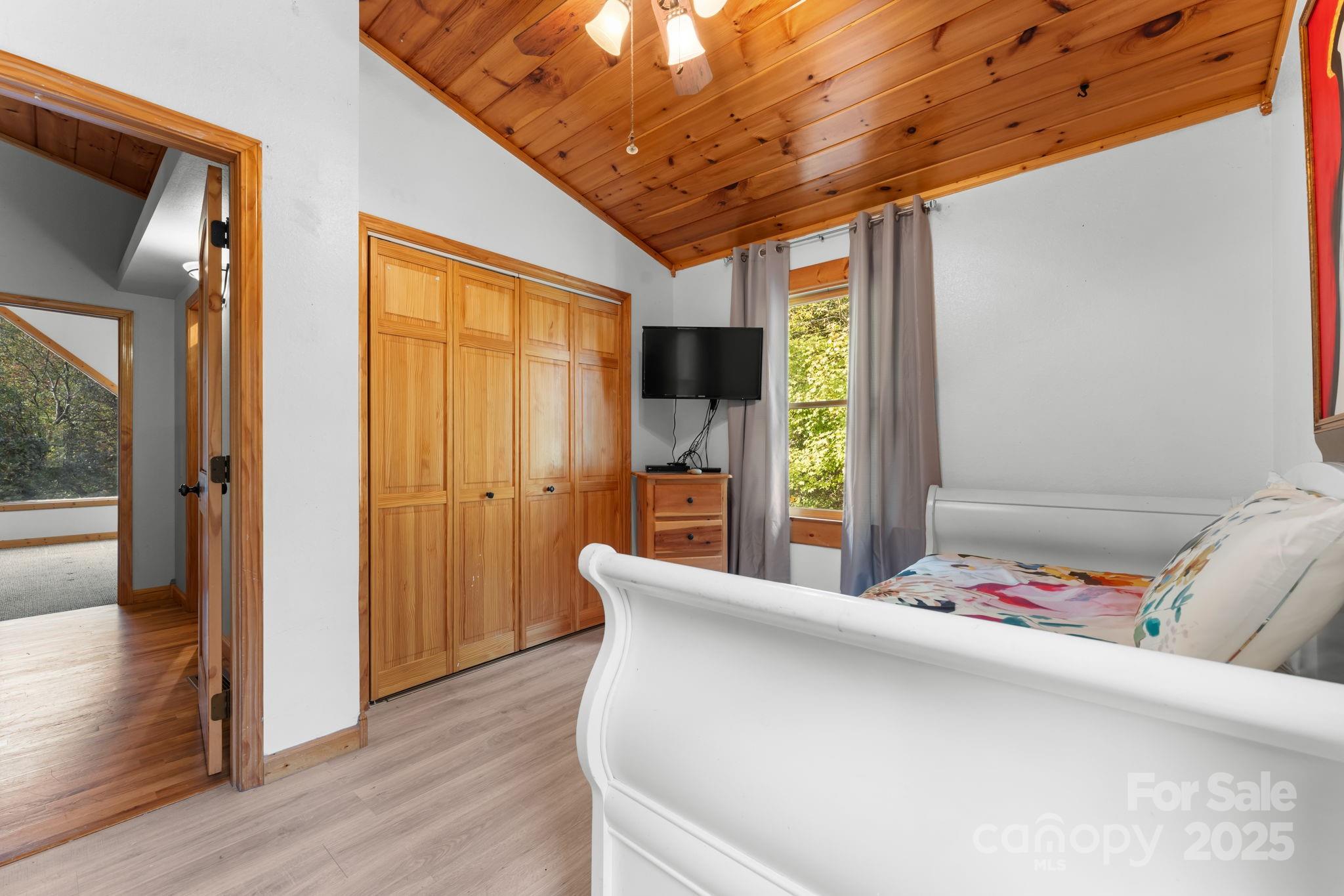 80 Slow Lane Whittier NC 28789
