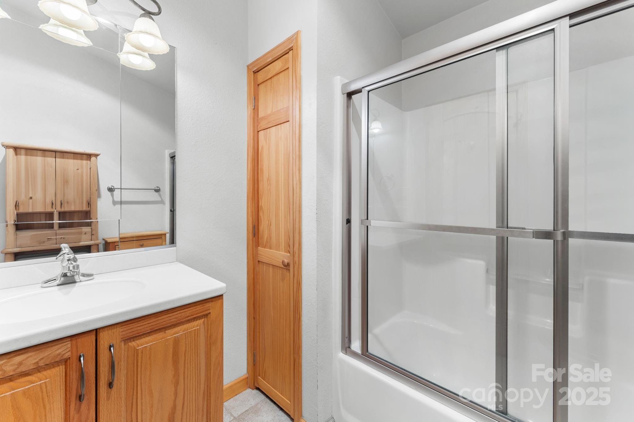 80 Slow Lane Whittier NC 28789