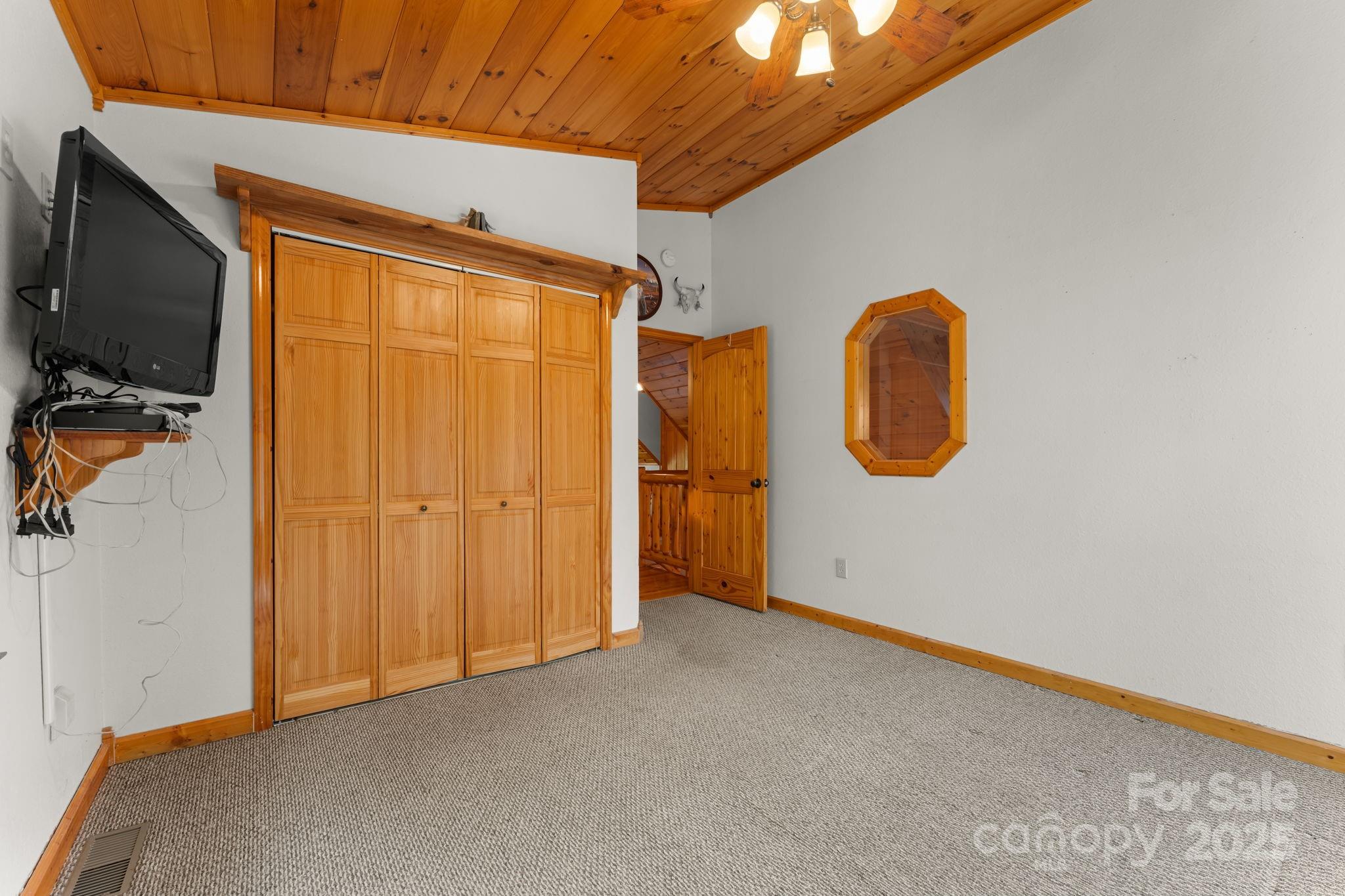 80 Slow Lane Whittier NC 28789