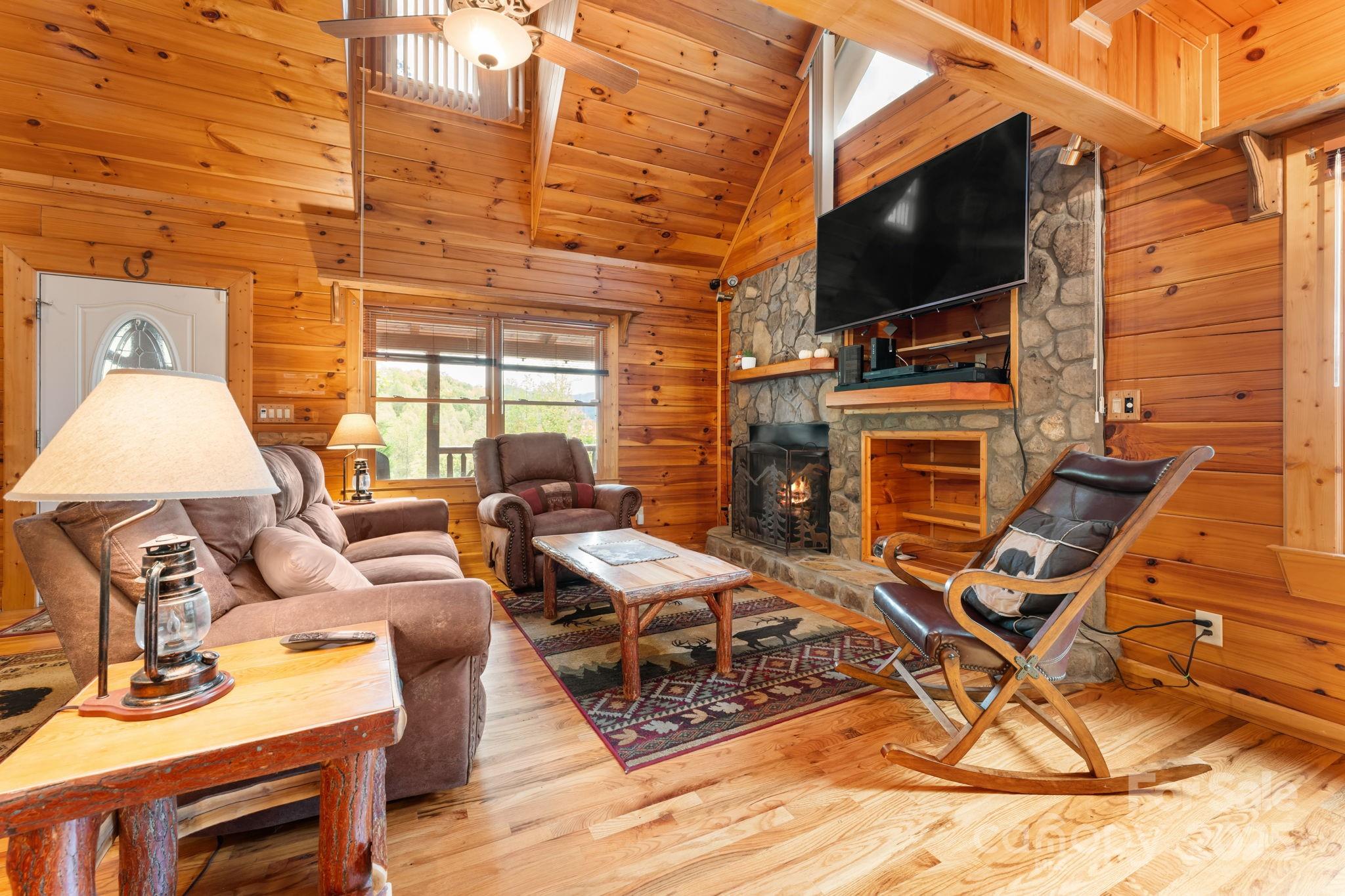 80 Slow Lane Whittier NC 28789