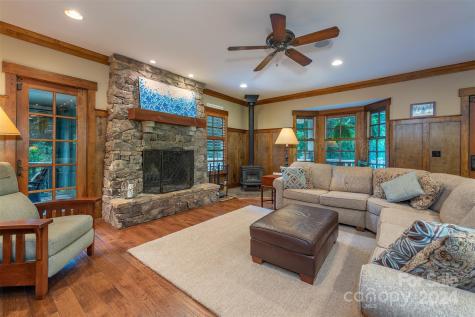 37 Cottage Settings Lane Black Mountain NC 28711