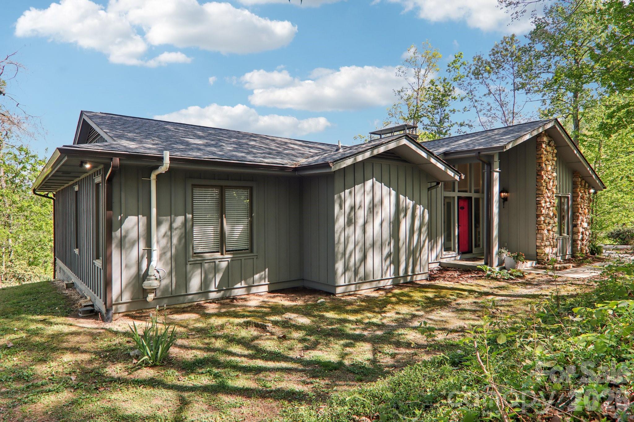 817 Greenwood Drive Hendersonville NC 28791
